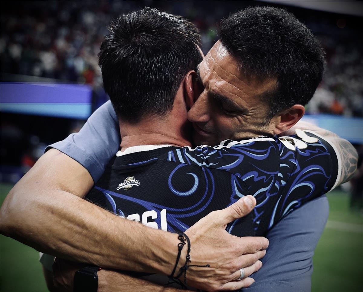 WAR CULUS:- Scaloni oo shaaciyay sida Messi loogu qanciyay ciyaarta sagootinta Argentina