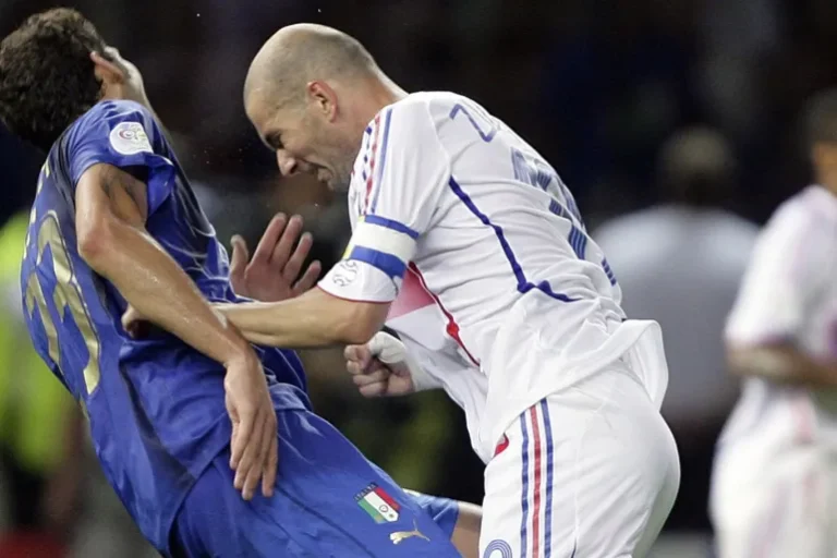 Zidane miyuu ka shalaaynayaa hirtidii caanka aheyn Marco Materazzi sanadkii 2006 & hadal cajiib ah buu jeediyey