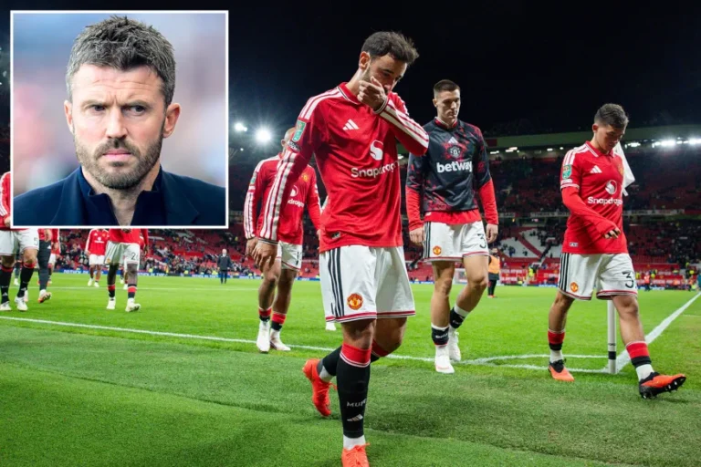 Laacibkii hore ee Man utd oo kashifay dhibaatada daafaca Manchester United
