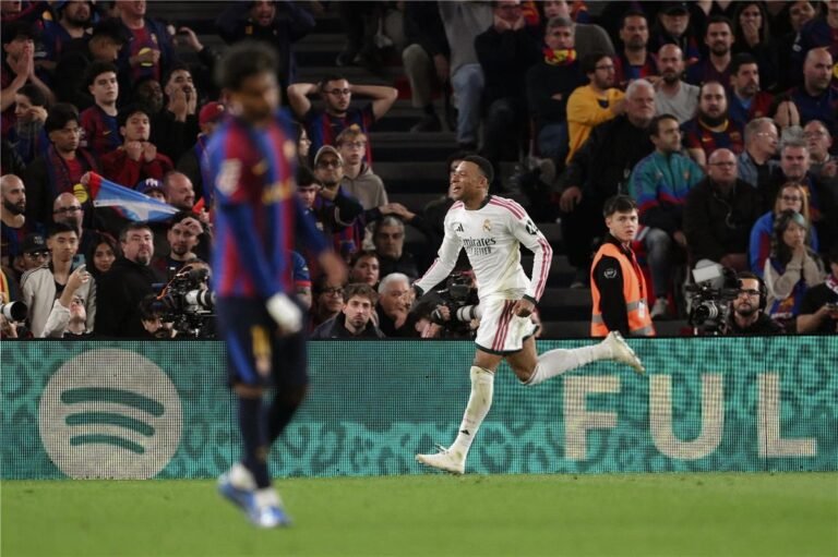 Mbappé oo rikoor taariikhi ah ka dhigay Real Madrid kaddib labadii gool ee uu ka dhaliyay Barcelona