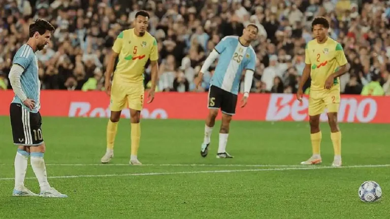 DAAWO:- Messi oo gool ka dhaliyay kulankiisii ugu dambeeyay ee Argentina, xaflad weynna loo sameeyay